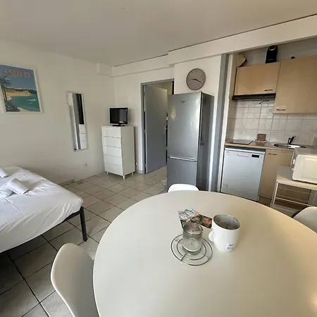 Graziella 308 Daire Juan-les-Pins